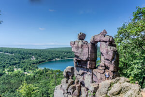 Mountain view of unique rock formation overlooking Devils Lake in Wisconsin.