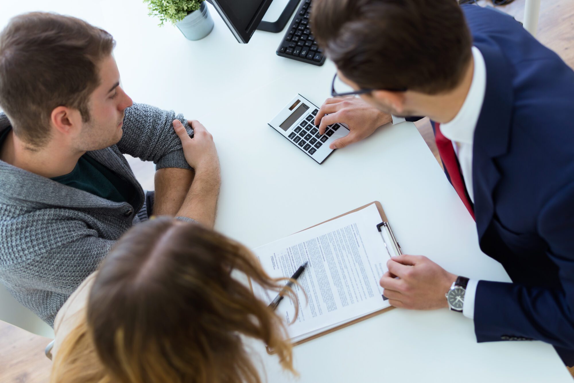 Insurance Working Insurance Agents and Agencies: Understanding Their Roles and Benefits