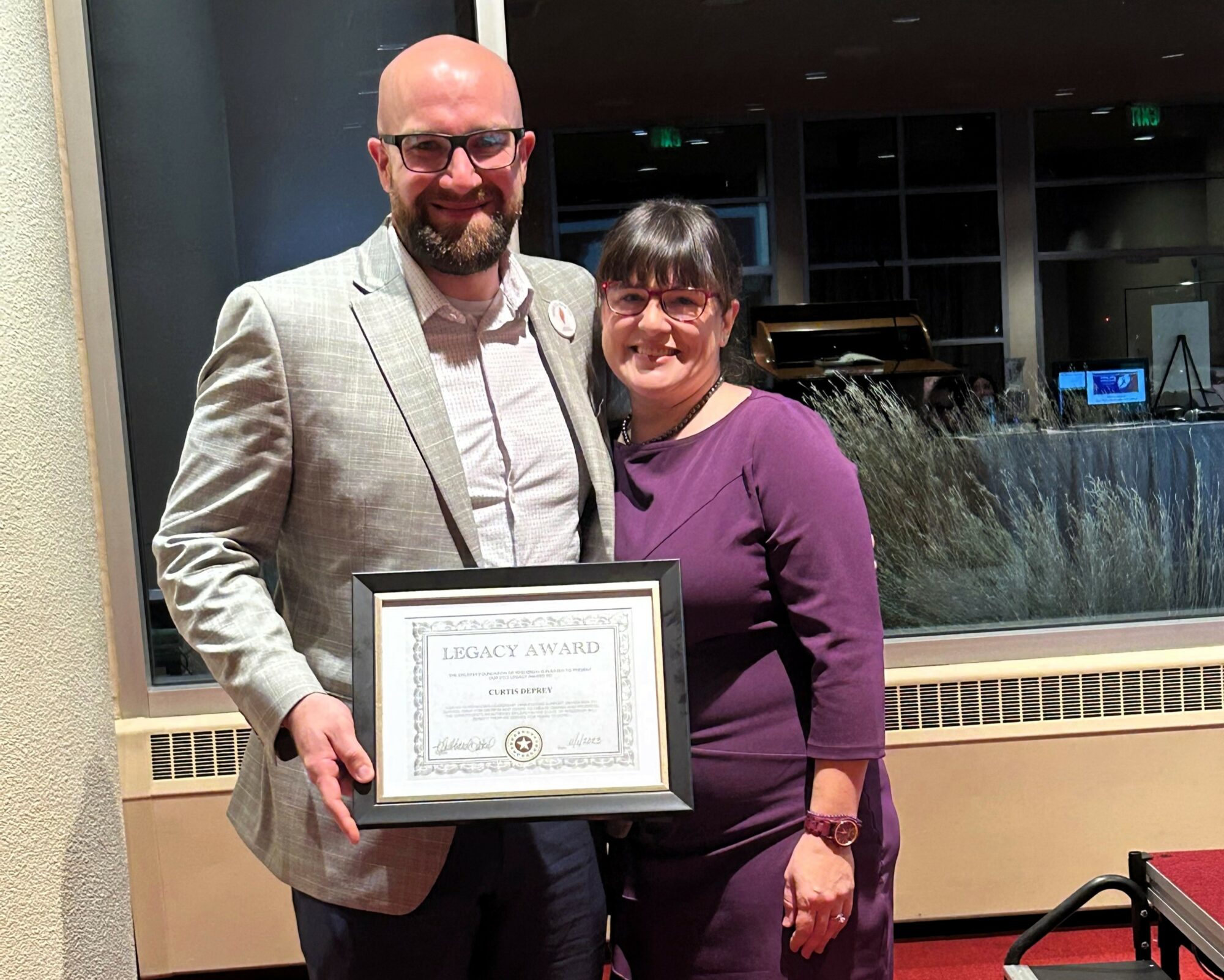 Curtis Deprey of Midwest Select Insurance Group received the 2023 Epilepsy Foundation of Wisconsin Legacy Award for his service and dedication.